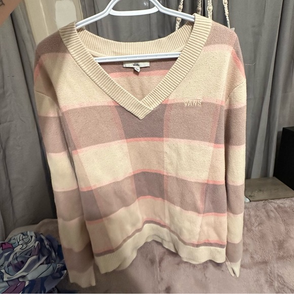 Plaid V Neck Sweater • Vans • Large - Picture 1 of 3